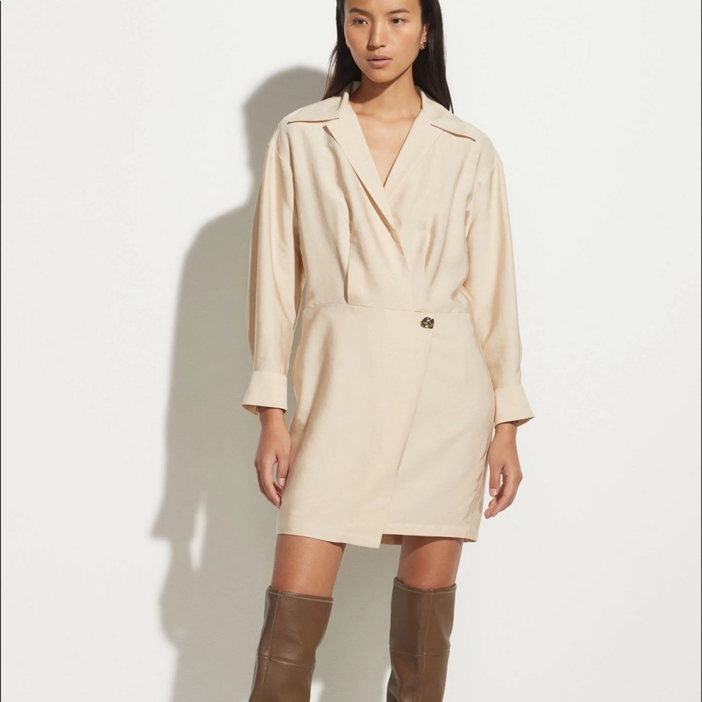 Shaped Collar Long Sleeve Wrap Dress in Pale Sand. Vince. Size 10.